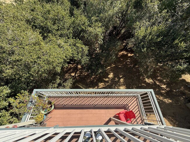 Building Photo - 3 Bed 2.5 Bath Available NOW!!! 2 Car Gara...