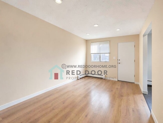 Building Photo - 1301 8th Ave S