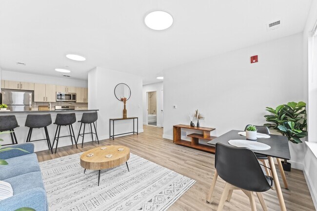 Building Photo - 416 Highland Ave