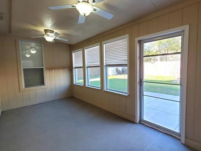 Building Photo - 17012 Ocelot Way