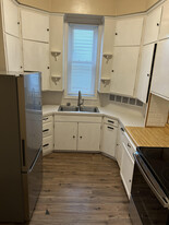 Building Photo - 305 E Elm St