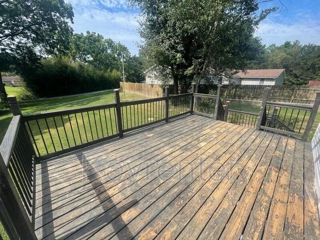 Building Photo - 107 Miranda Way