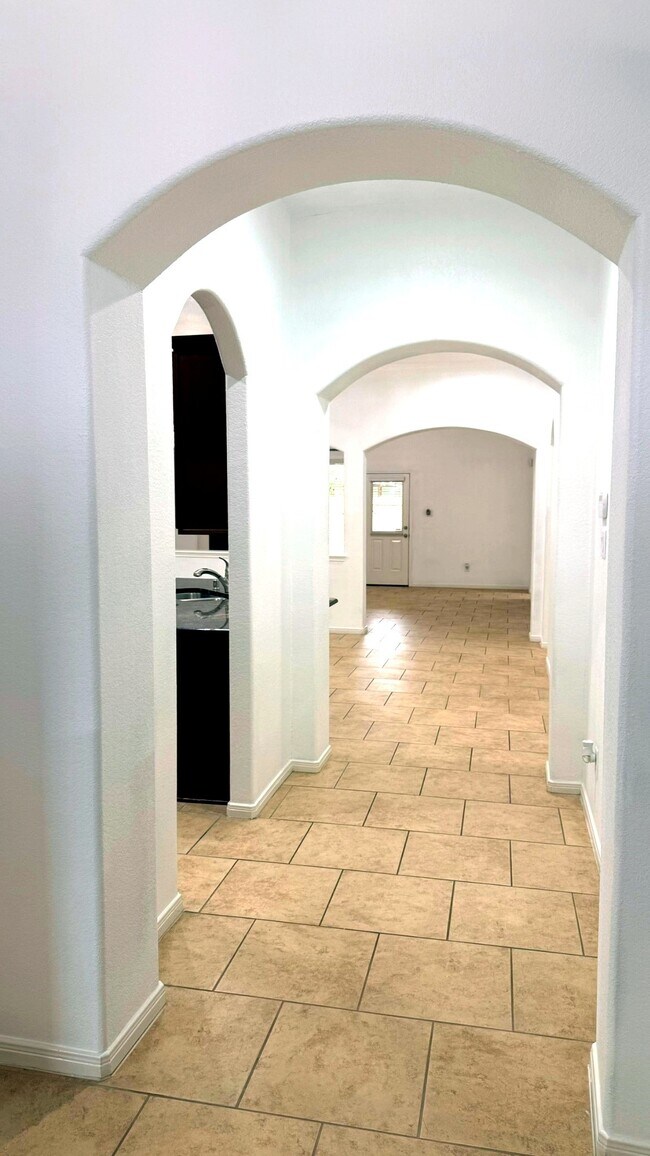 Building Photo - 5318 Claymore Meadow Ln