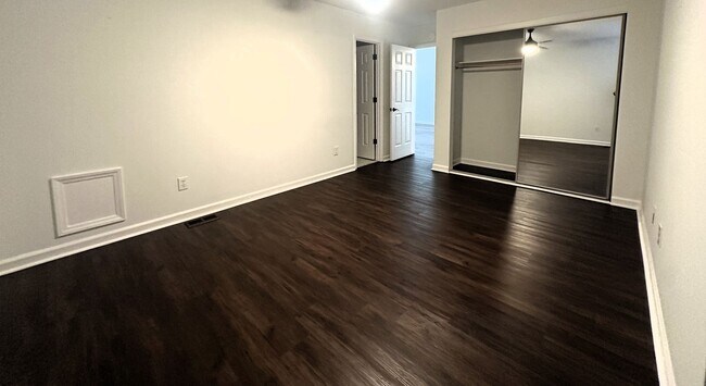 Building Photo - 224 Hanover Pl