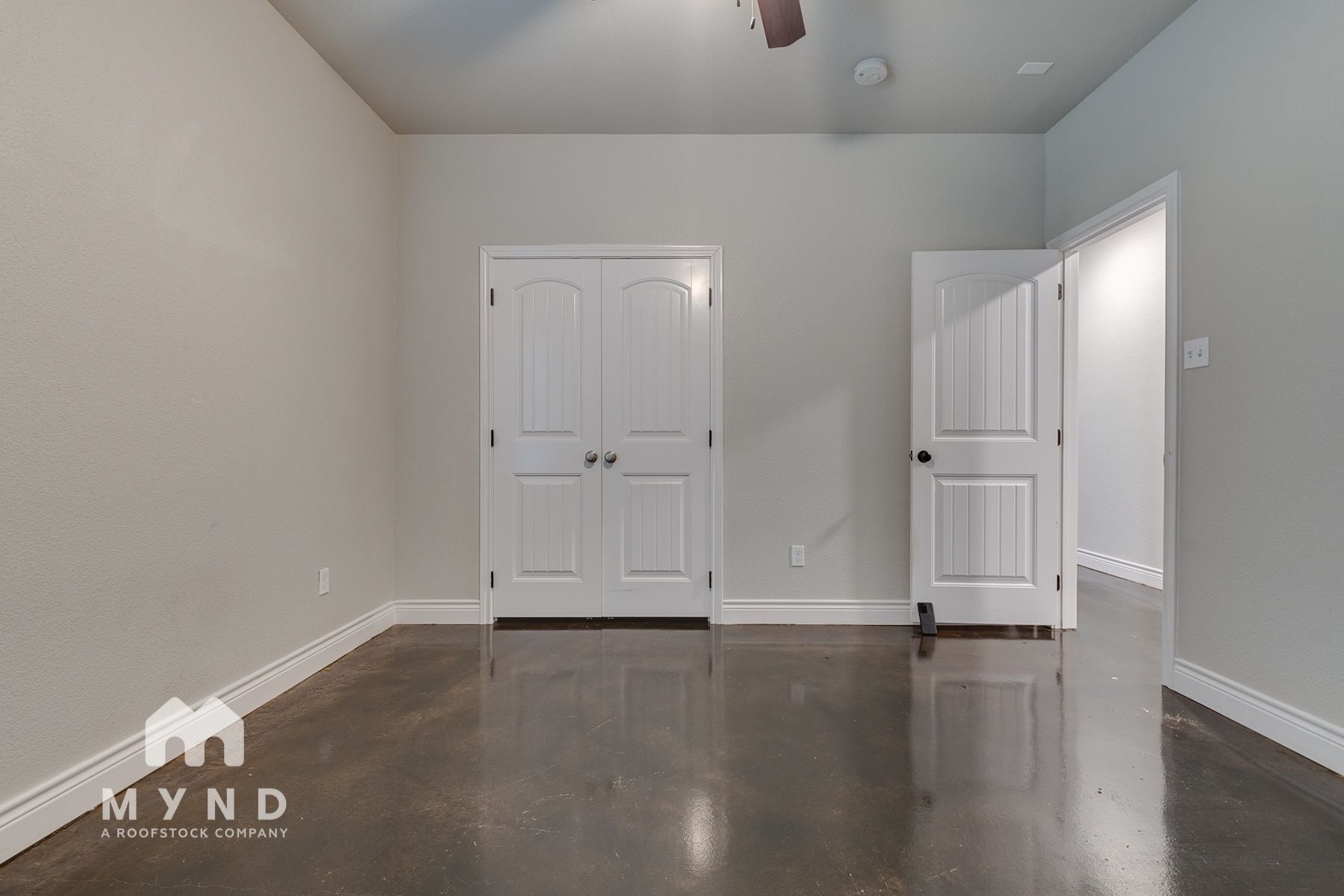 Building Photo - 359 E 9th St