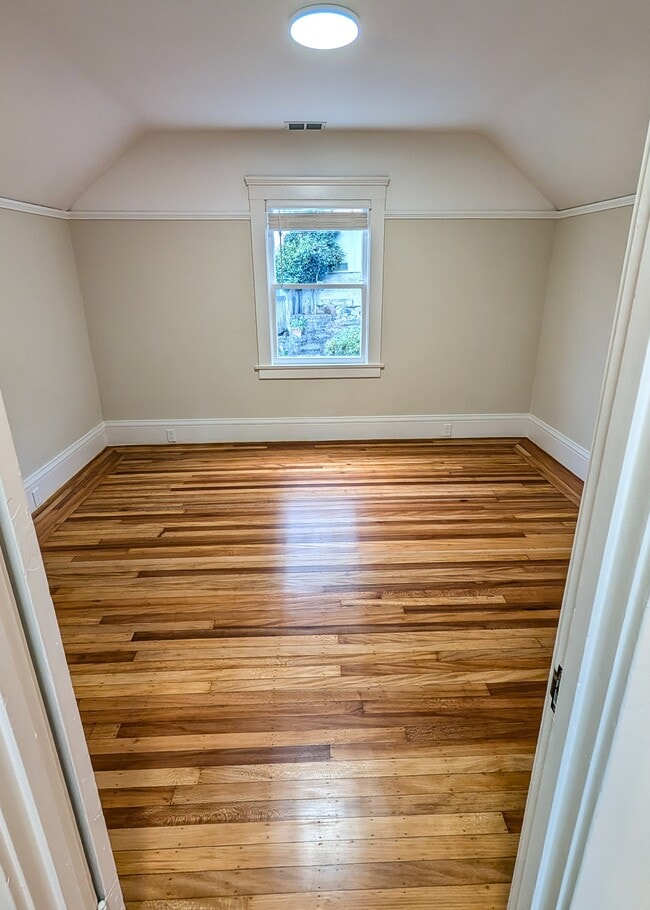 Building Photo - 32 Danvers St