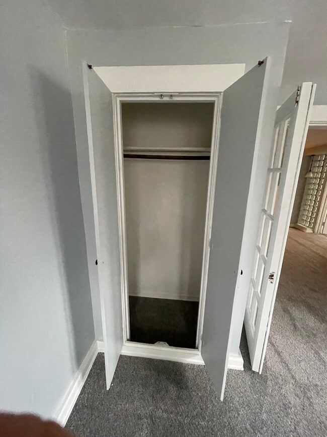 Closet 2 - 2035 S 50th St