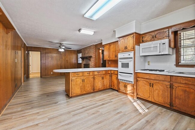 Building Photo - 839 Greg Dr