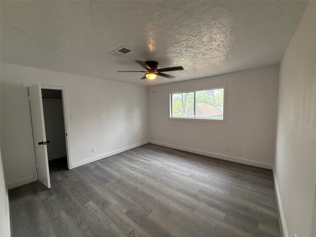 Building Photo - 1111 Caspian Ln