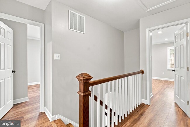 Building Photo - 11414 Bronzedale Dr