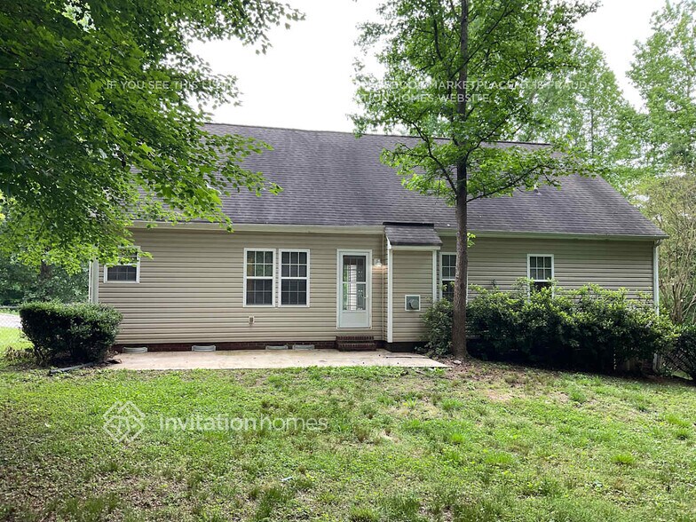 Building Photo - 127 Alfara Ln