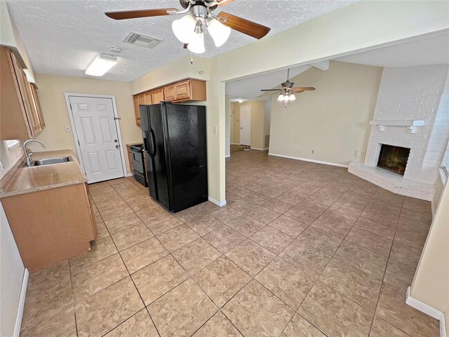 Building Photo - 14303 Golden Cypress Ln