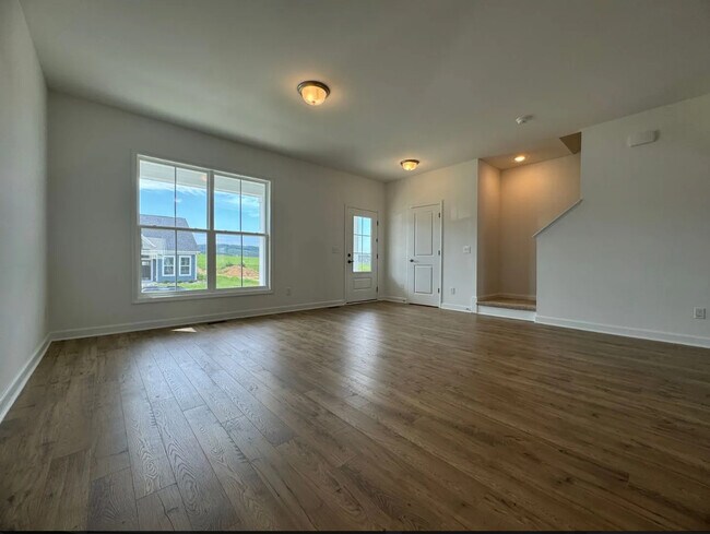 Building Photo - 3046 Deptford St