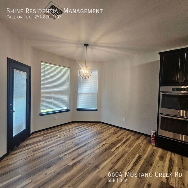 Building Photo - 6604 Mustang Creek Rd