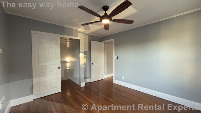 Building Photo - 62-64 Billings Ave Unit #2