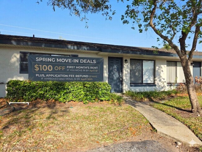 Building Photo - 605 Northlake Blvd