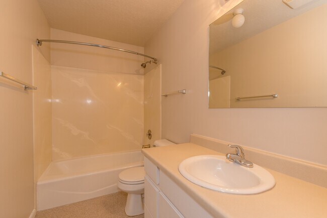 Building Photo - 2270 S 700 E