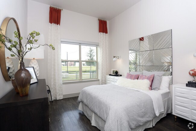 2BR,2BA-2B - Los Altos Trinity Green
