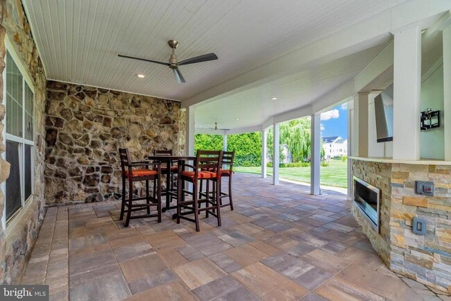 Building Photo - 22374 Dolomite Hills Dr