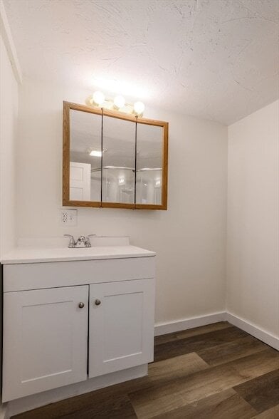 Building Photo - 8 Leonard Dr