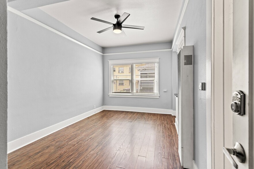 Building Photo - 138 Elm Ave