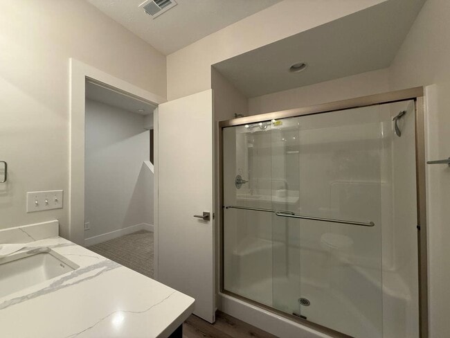 Building Photo - Beautiful 4BR/3.5BA Home in Granger – Spacious & Updated!