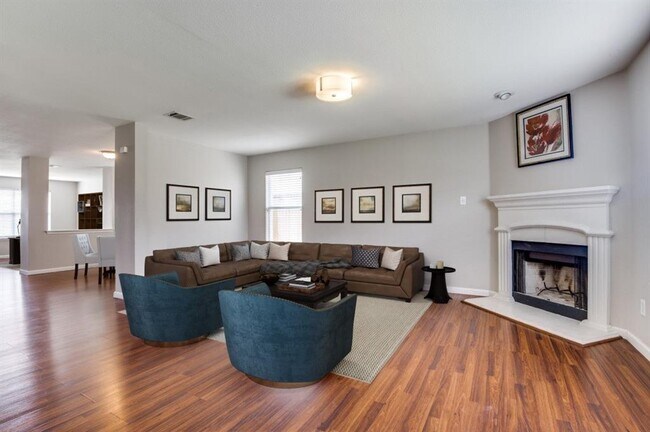 Building Photo - 2017 Laughlin Rd