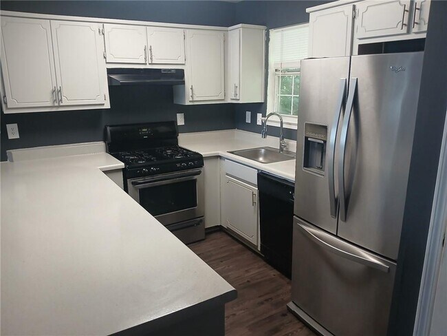 Building Photo - 2023 Sitser Ln