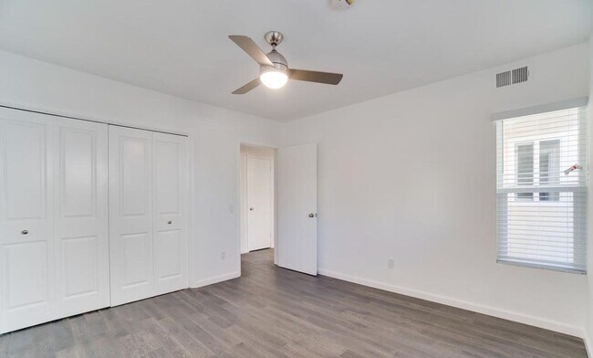 Building Photo - 16-18 REEF ST.