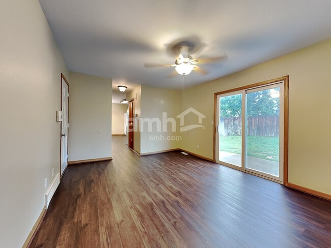 Building Photo - 3207 Barclay Ct