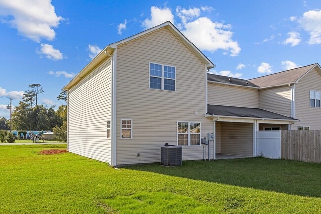 Building Photo - 216 Smallwood Rd