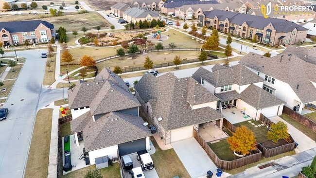 Building Photo - What's special