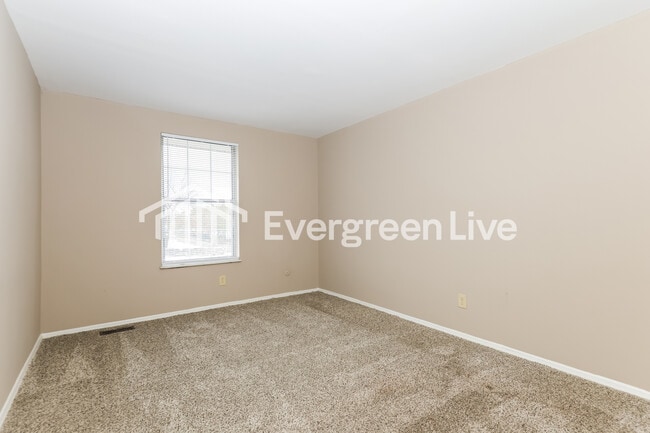 Building Photo - 7566 Mt Whitney