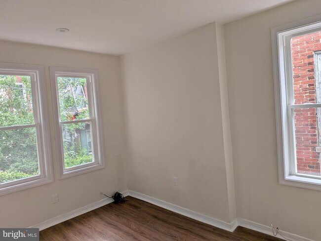 Building Photo - 5609 Walton Ave
