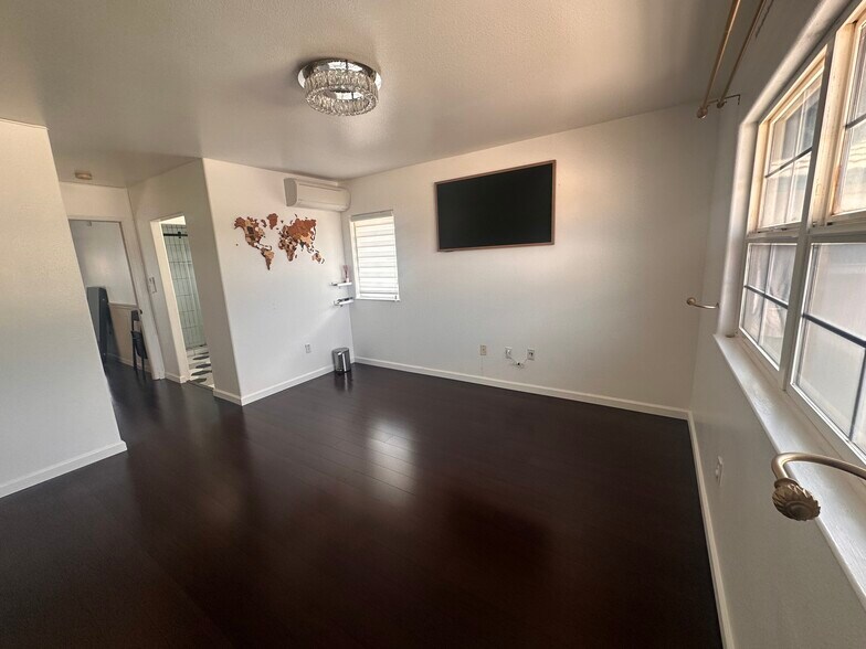 Building Photo - 91-1043-1043 Mamaka St