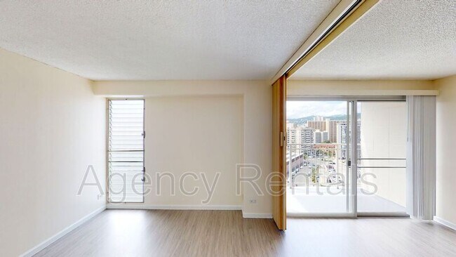 Building Photo - 1655 Makaloa St