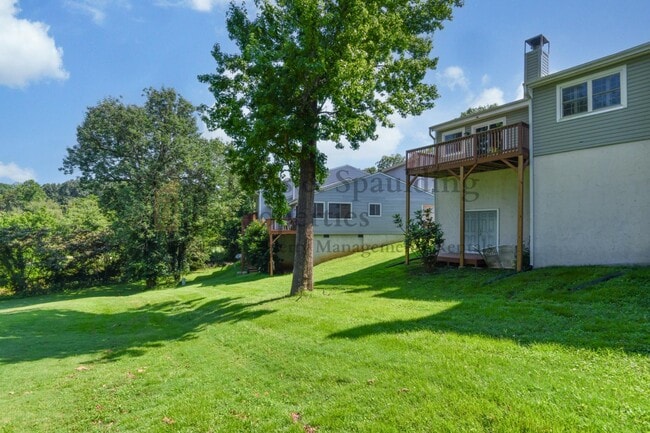 Building Photo - 3624 Heathrow Dr