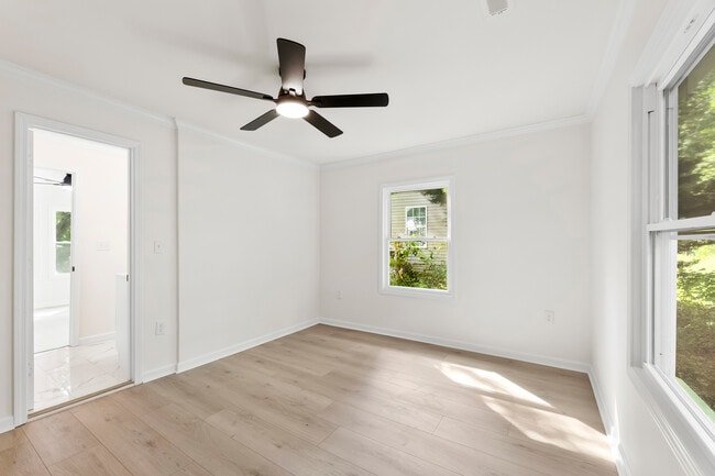 Building Photo - 1155 Cedar Grove Ln