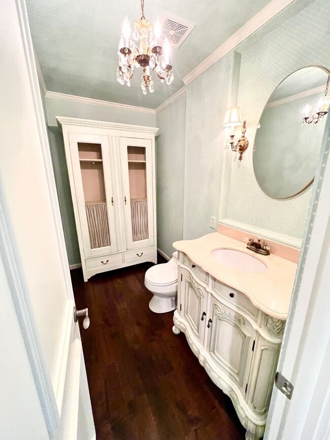 Building Photo - Rare rental opportunity in gated Garden Park!