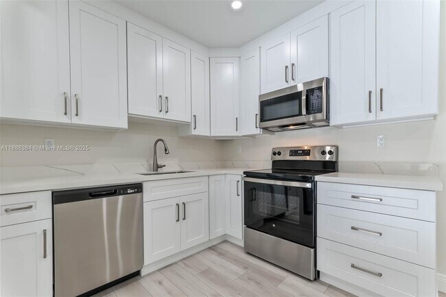 Building Photo - 11527 SW 81st Rd