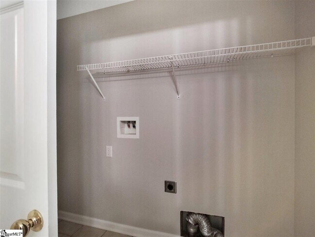 Building Photo - 915 Black Snake Rd