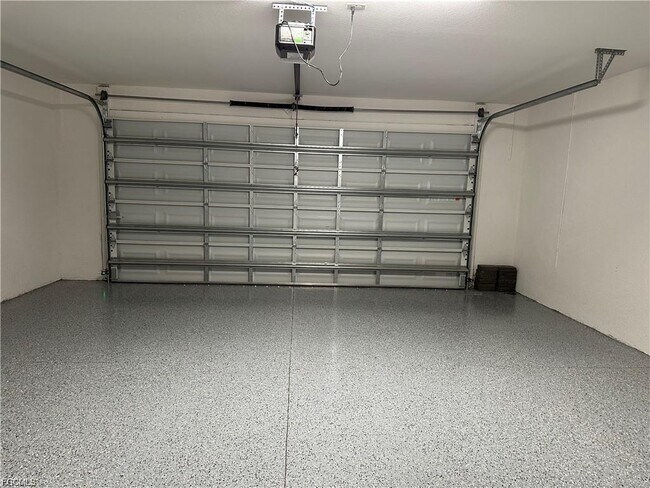 Building Photo - 3756 NE 13th Pl