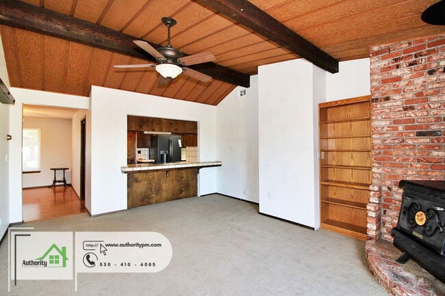 Building Photo - 20231 Margarita Ct E