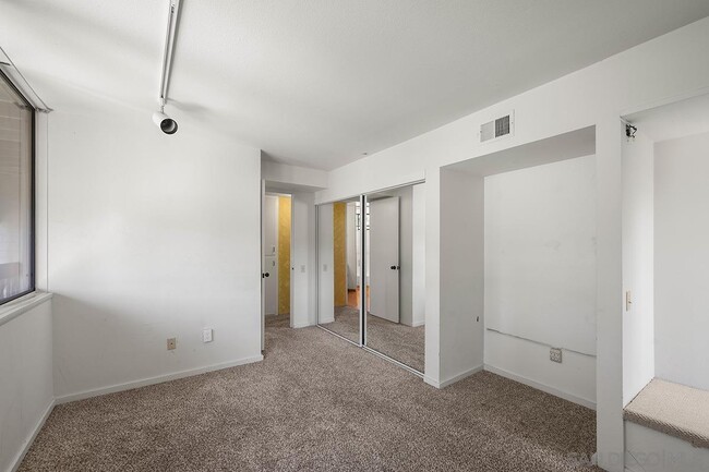 Building Photo - 13070 Via Grimaldi