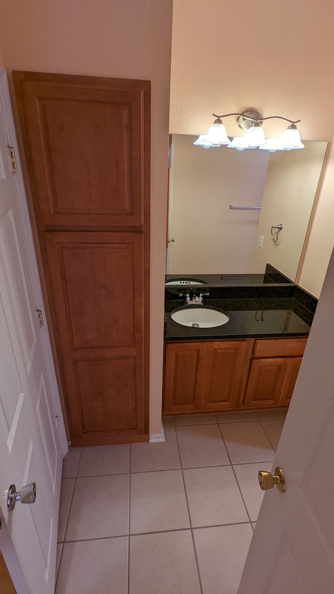 Building Photo - 1570 Spring Gate Dr