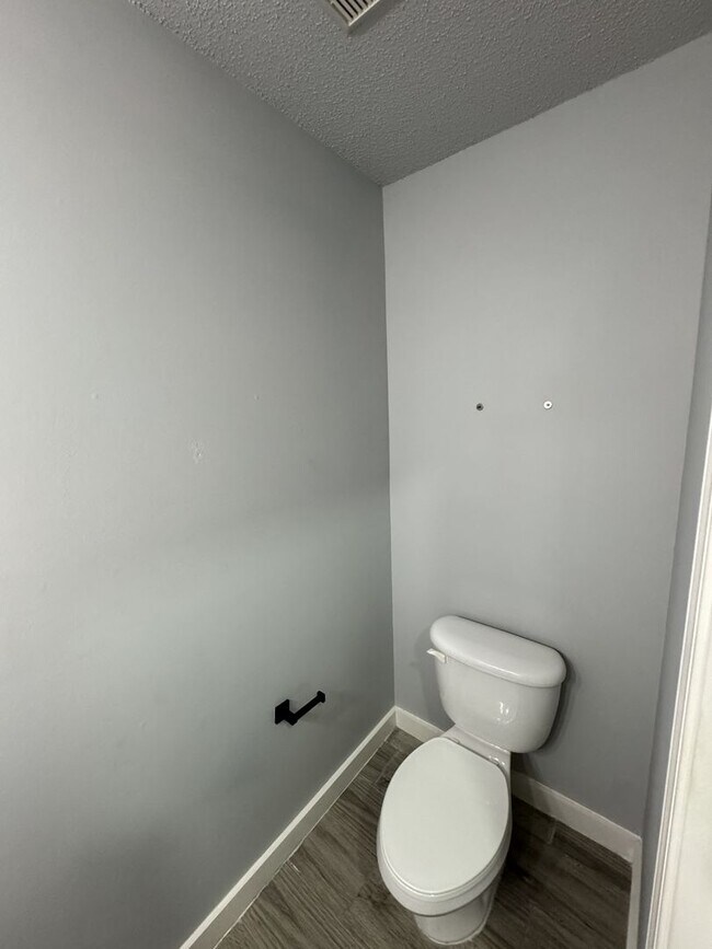 Building Photo - 108 Bridford Downs Dr