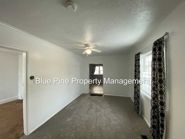 Building Photo - 410 Garfield St