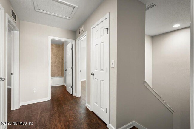 Building Photo - 8207 Highfield Ave