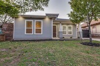 Building Photo - 619 Buckalew St