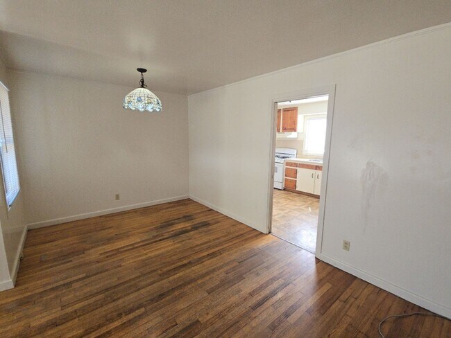 Building Photo - 3880 H St